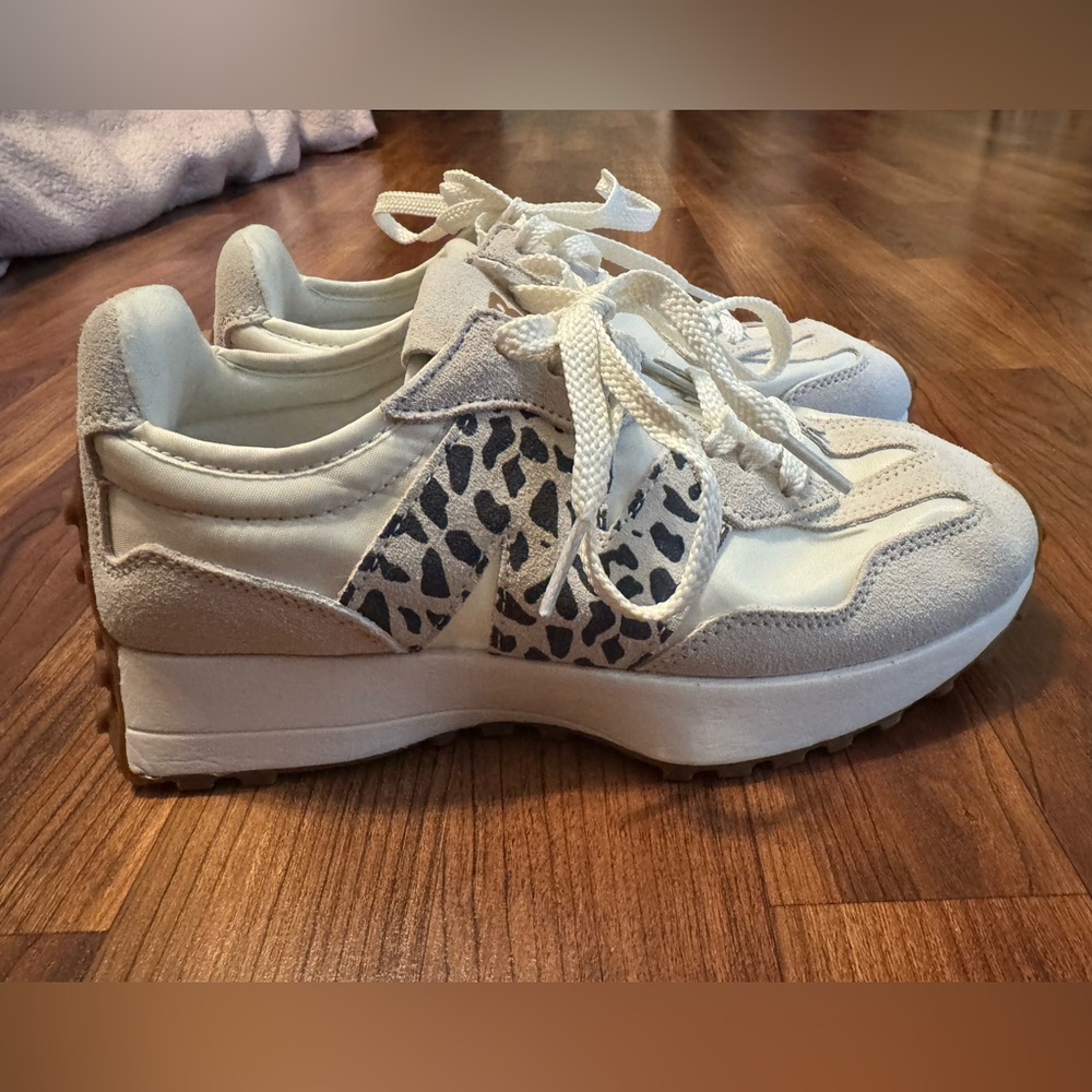 Women’s New Balance 327 shoes